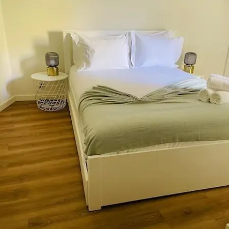 Graceful 1bdr 141 Apartamento